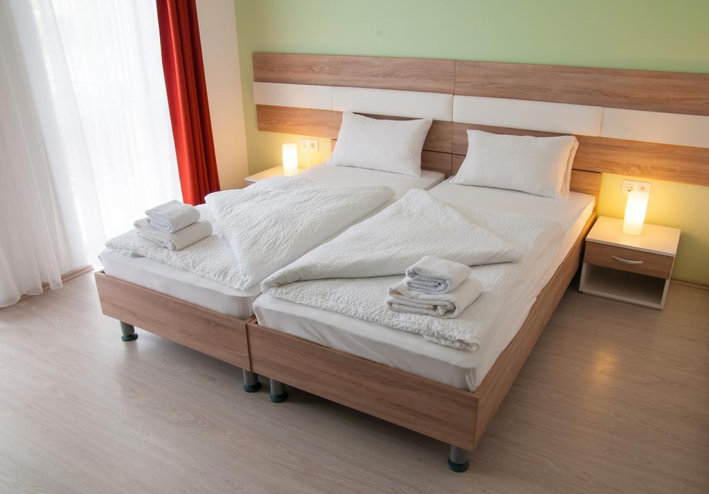 Hotel Pallone Balatonfüred Chambre photo