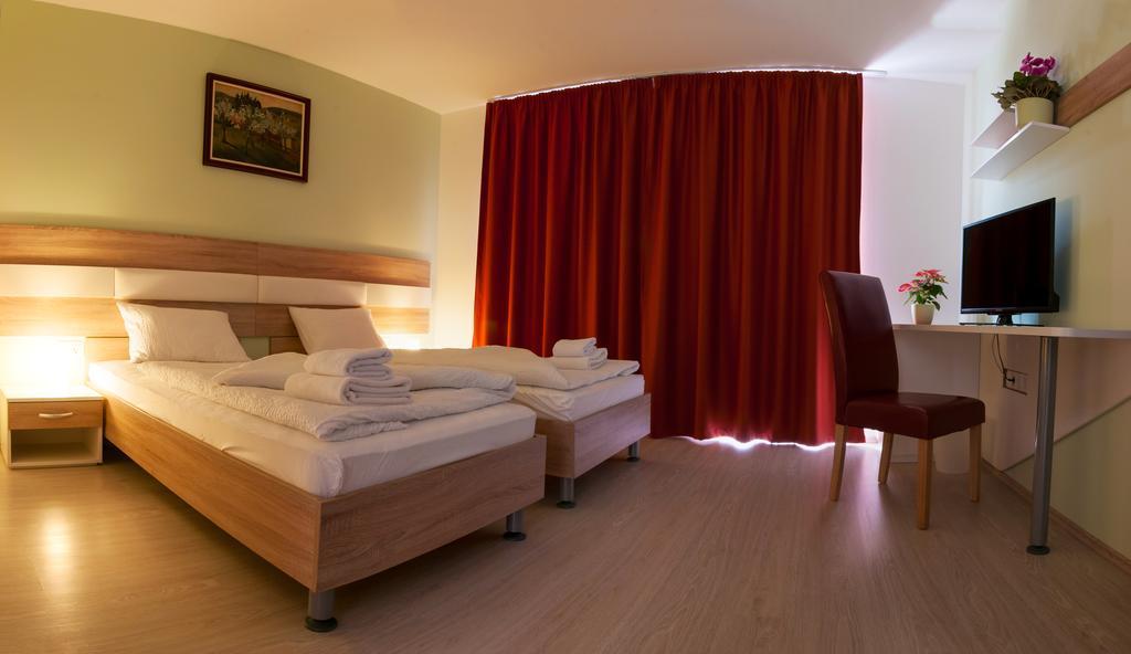 Hotel Pallone Balatonfüred Chambre photo